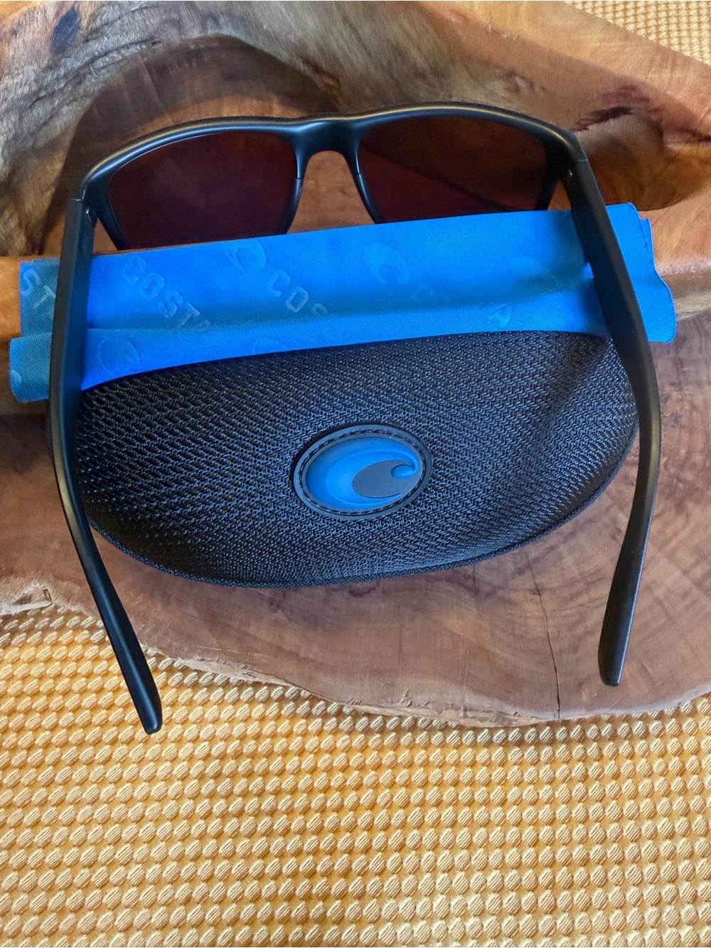 Costa Paunch  Matte Black Sunglasses with Blue Mirrored Lenses. With Hard Case - Picture 2 of 6